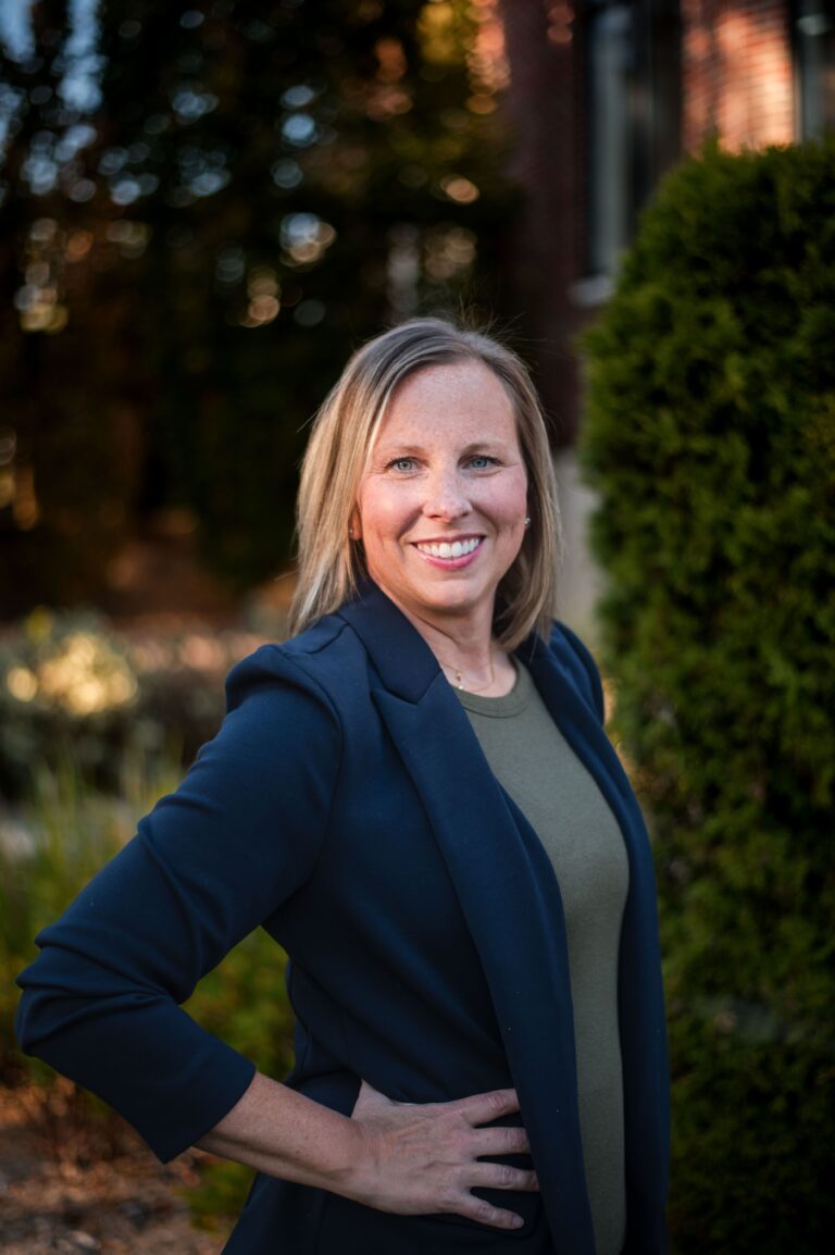 Molly Raz